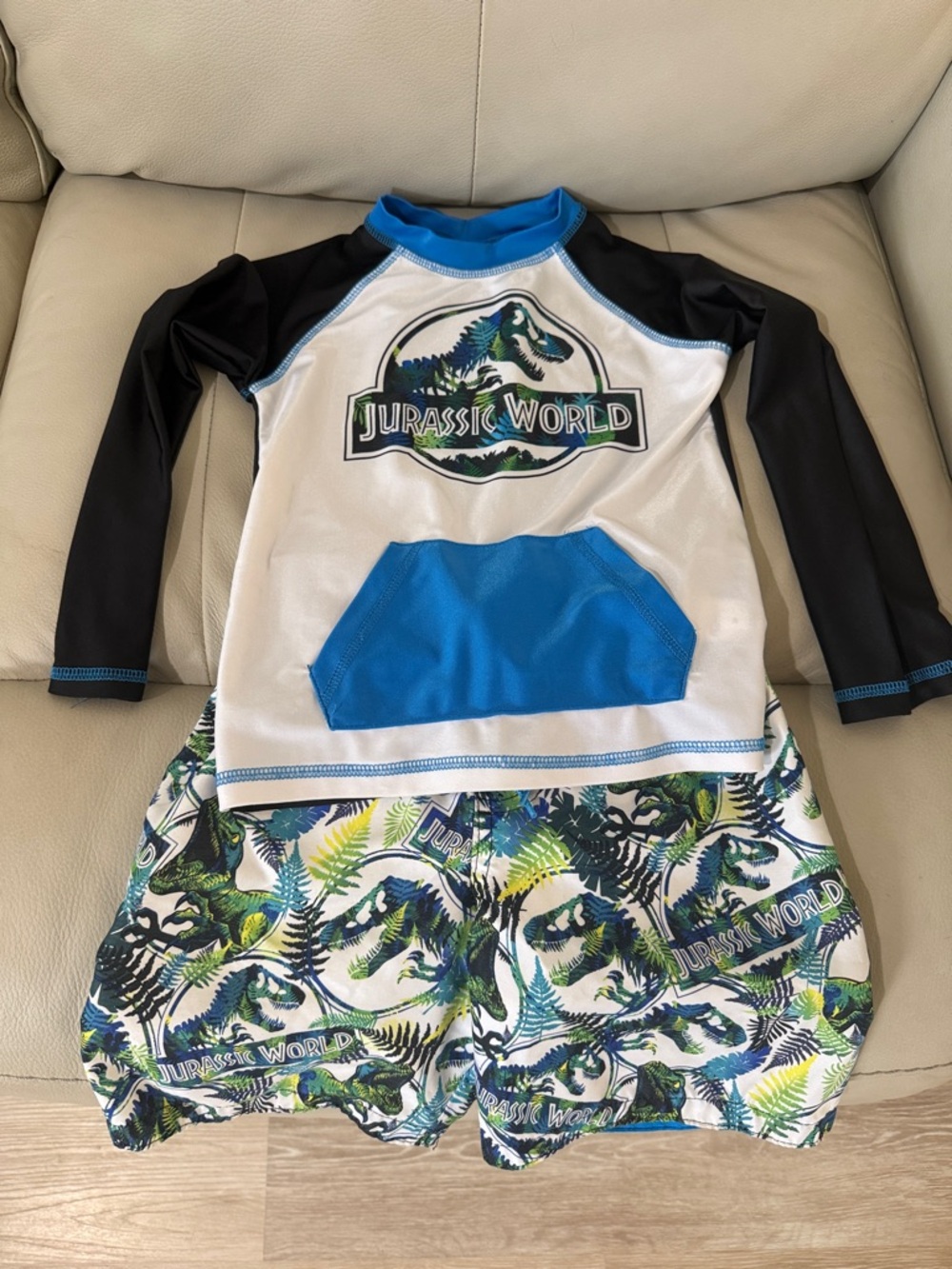 Jurassic World Boys' Blue & White Long-Sleeve Rashguard Swim Set